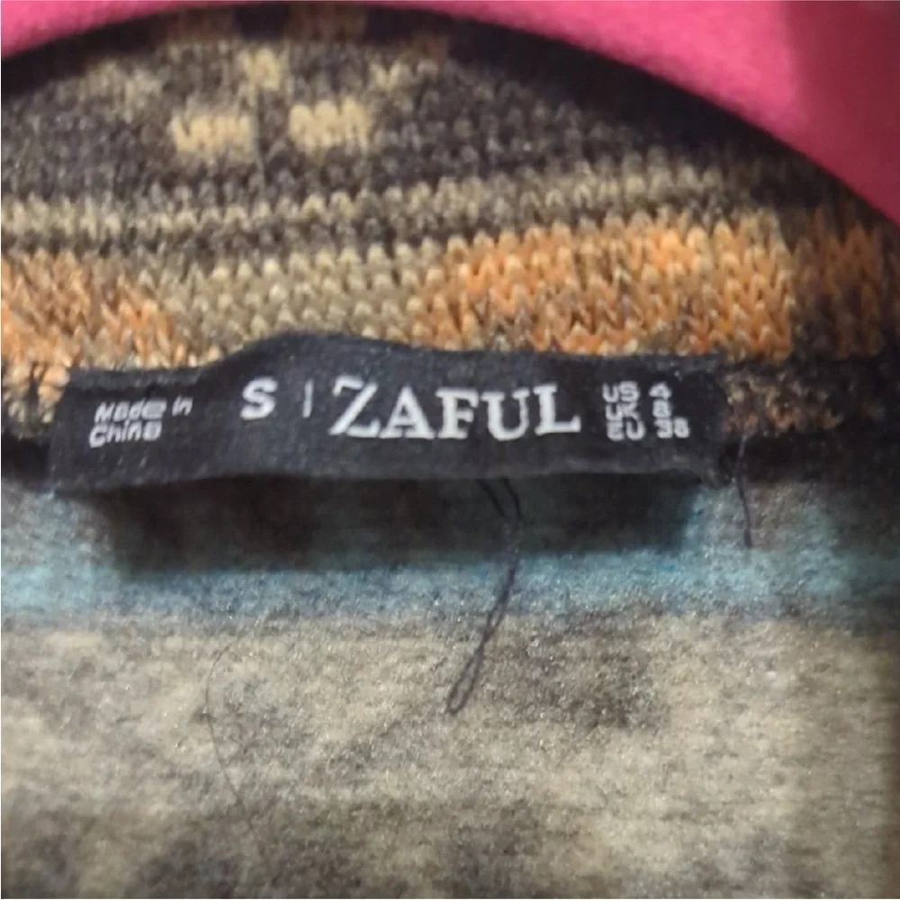 SOLD🛍Bundle sale🛍Zaful tribal cropped sweater small - Picture 7 of 7